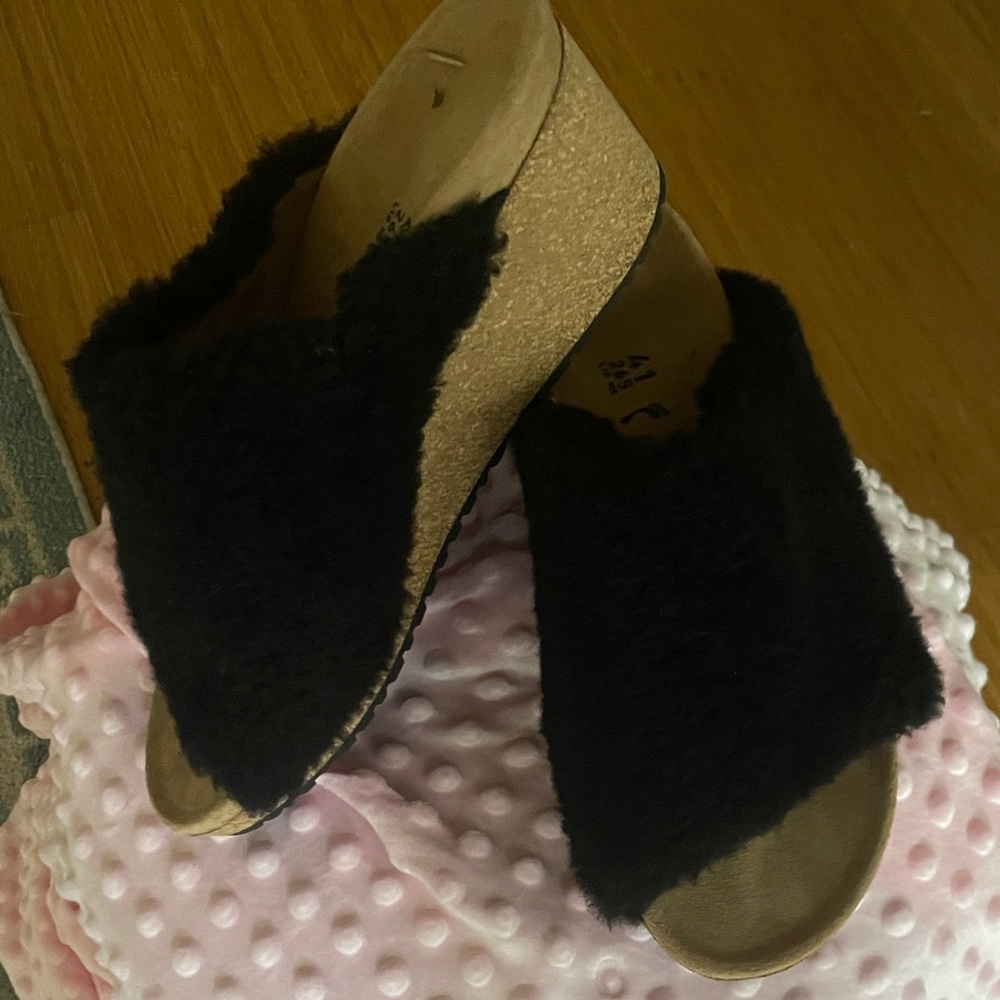 Birkenstock 41/10 N  Namica Black Shearling Wedge Sandal
